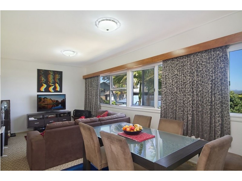 33 Rutledge Street, Coolangatta QLD 4225