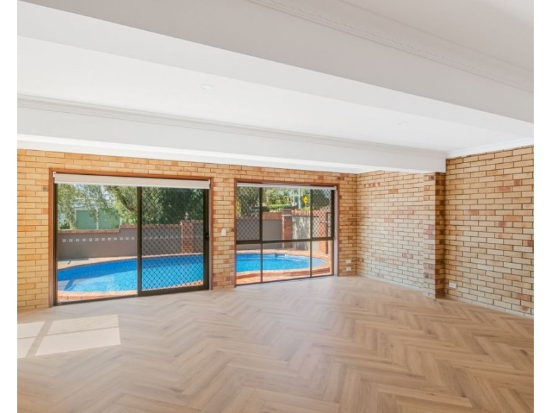 6 Stapylton Street, Coolangatta QLD 4225