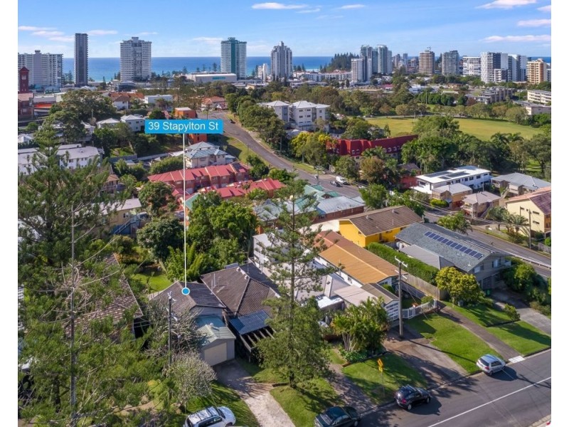 39 Stapylton Street, Coolangatta QLD 4225