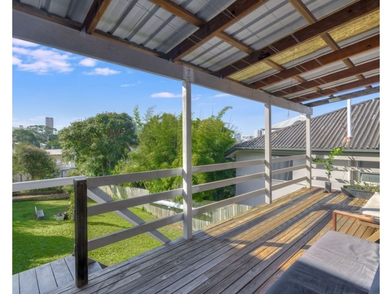 39 Stapylton Street, Coolangatta QLD 4225