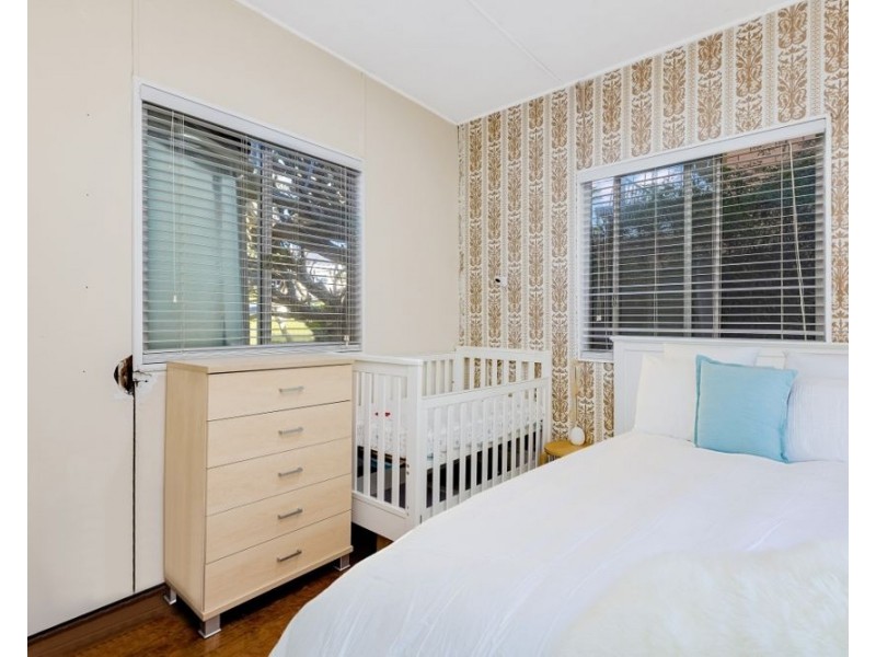 39 Stapylton Street, Coolangatta QLD 4225
