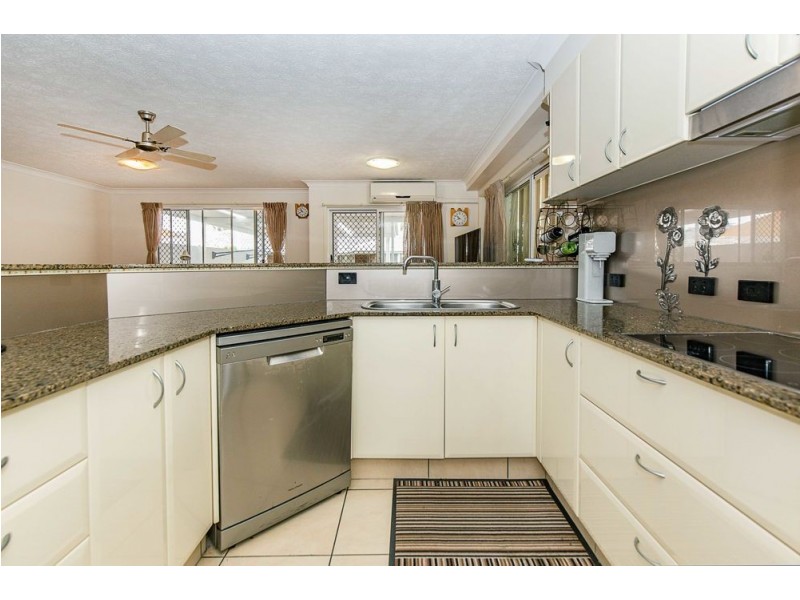 2/18 McGregor Crescent, Tweed Heads NSW 2485