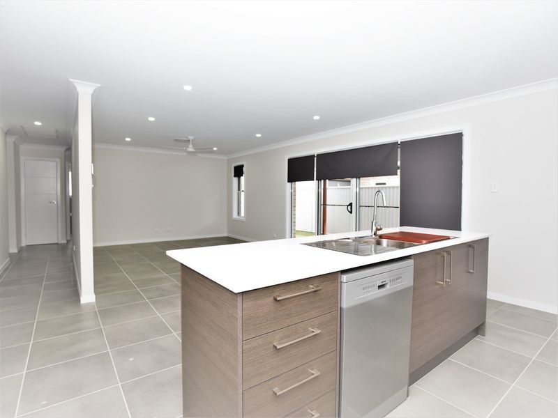33 Lorikeet Way, Tweed Heads South NSW 2486