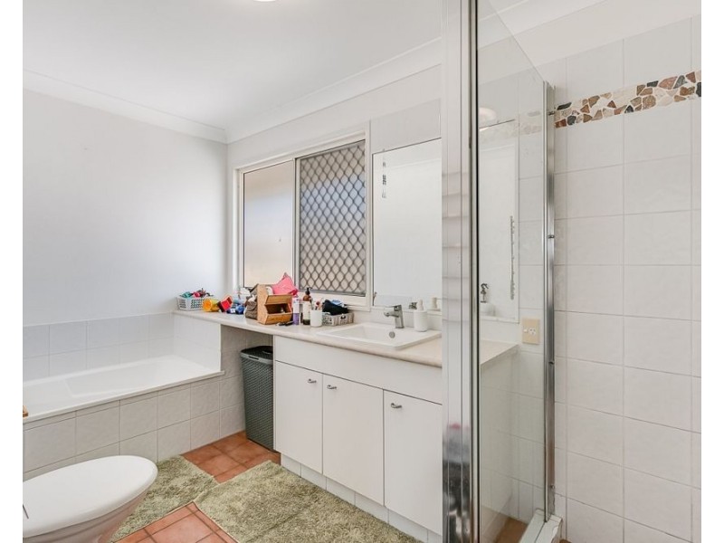 2/34 Miles Street, Coolangatta QLD 4225