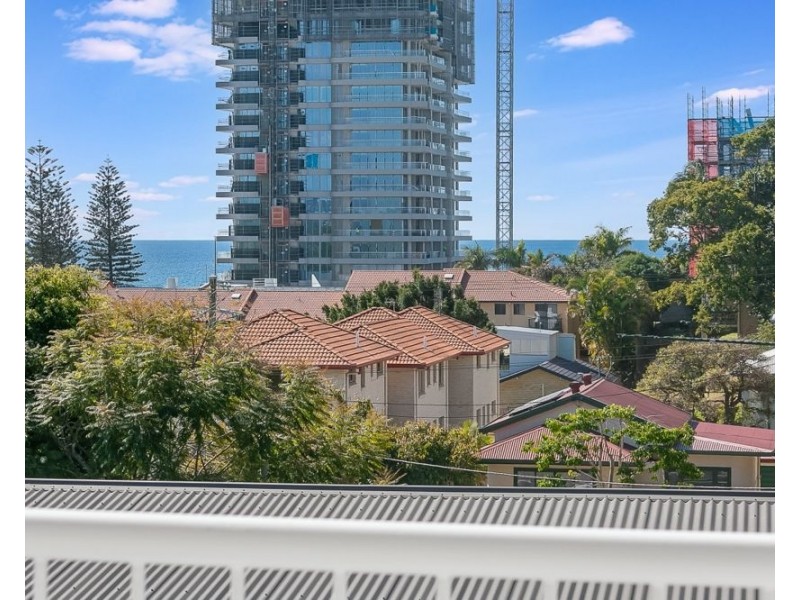 2/34 Miles Street, Coolangatta QLD 4225