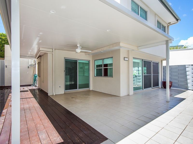 8/41-43 Dixon Street, Coolangatta QLD 4225