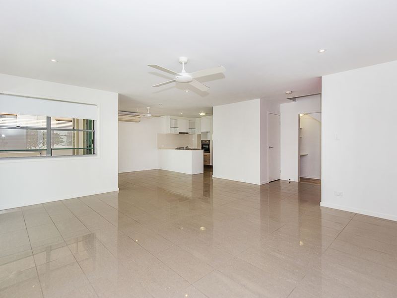 8/41-43 Dixon Street, Coolangatta QLD 4225
