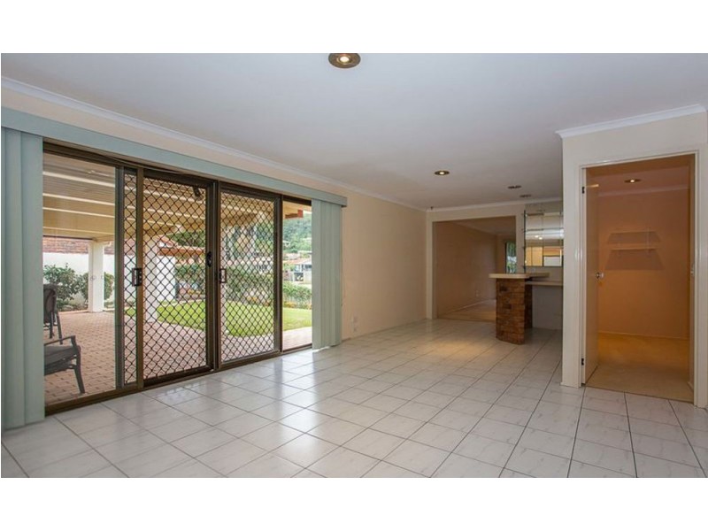 9 Captains Way, Banora Point NSW 2486