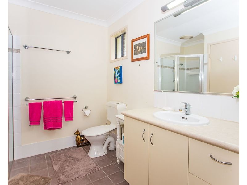27 Grassmere Court, Banora Point NSW 2486