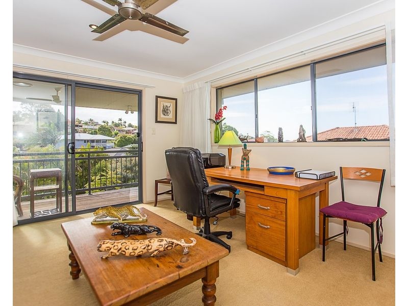 27 Grassmere Court, Banora Point NSW 2486