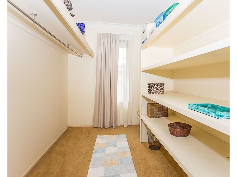 27 Grassmere Court, Banora Point NSW 2486