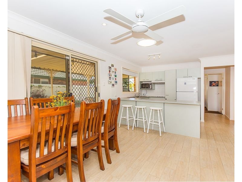 18 Stradbroke Drive, Tweed Heads South NSW 2486