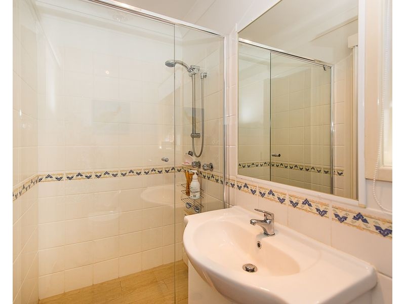 18 Stradbroke Drive, Tweed Heads South NSW 2486