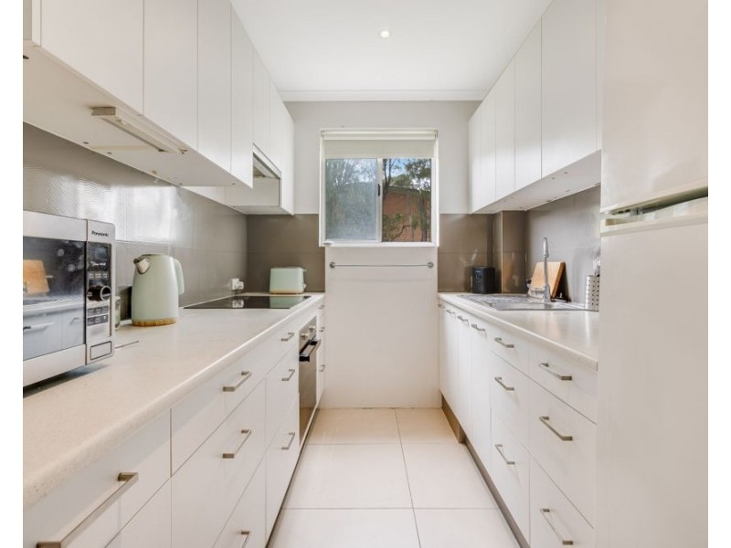 16/28 Miles Street, Coolangatta QLD 4225