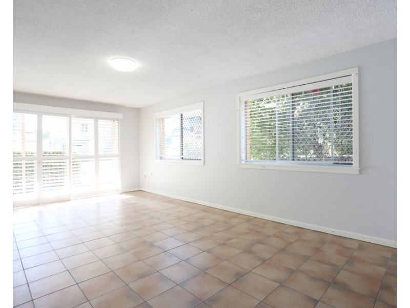 1/263 Boundary Street, Coolangatta QLD 4225
