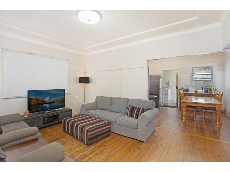 19 Appel Street, Kirra QLD 4225