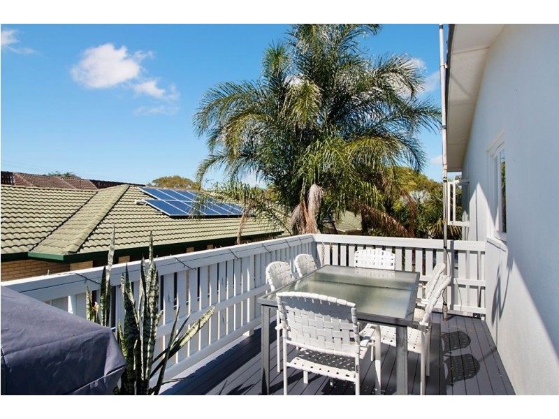 4 Bolton Street, Kirra QLD 4225