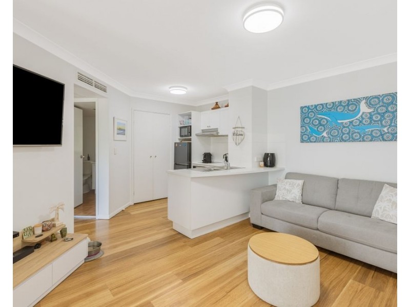 221-223/99 Griffith Street, Coolangatta QLD 4225