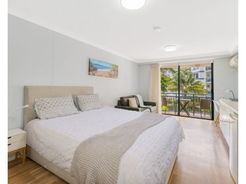 221-223/99 Griffith Street, Coolangatta QLD 4225