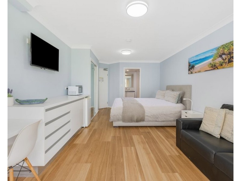 221-223/99 Griffith Street, Coolangatta QLD 4225