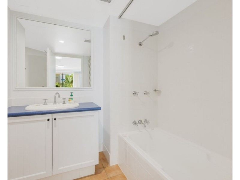 221-223/99 Griffith Street, Coolangatta QLD 4225