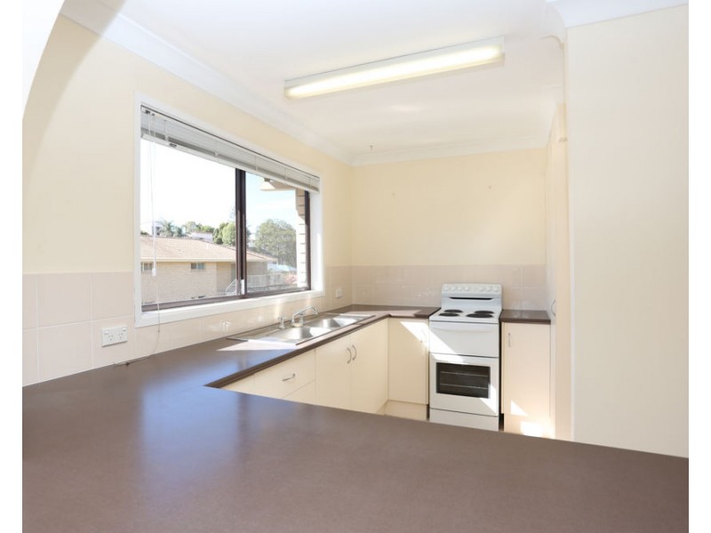 2/76 McLean Street, Coolangatta QLD 4225