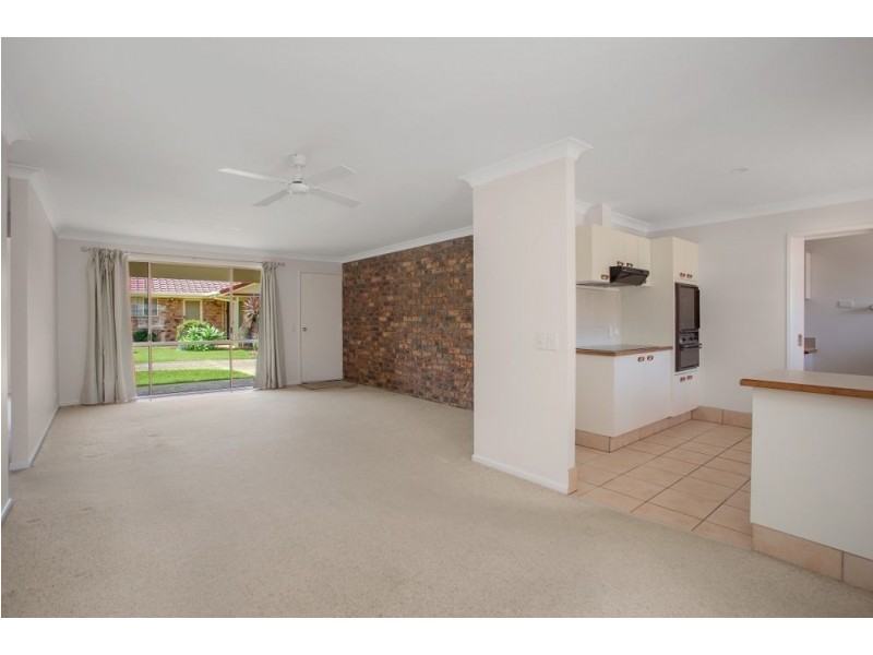 1/52 Ash Drive, Banora Point NSW 2486