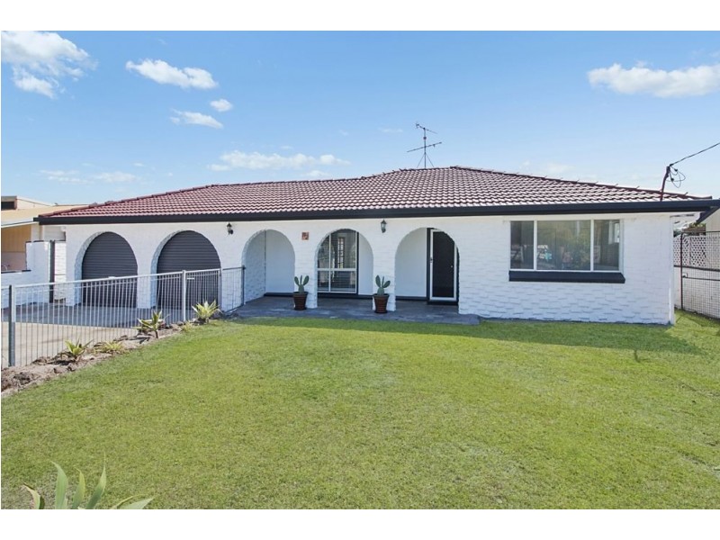 19 Riviera Avenue, Tweed Heads West NSW 2485