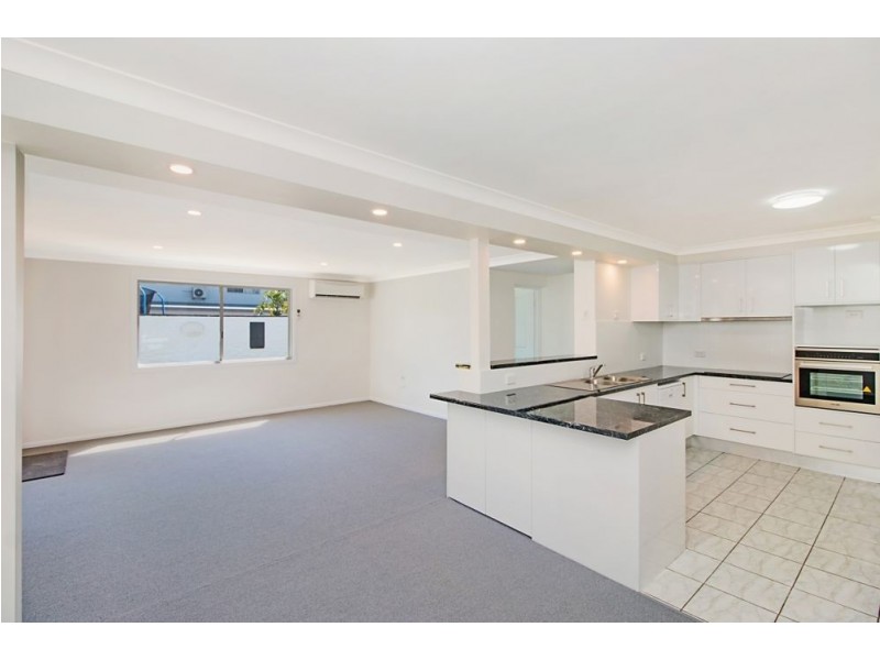 19 Riviera Avenue, Tweed Heads West NSW 2485