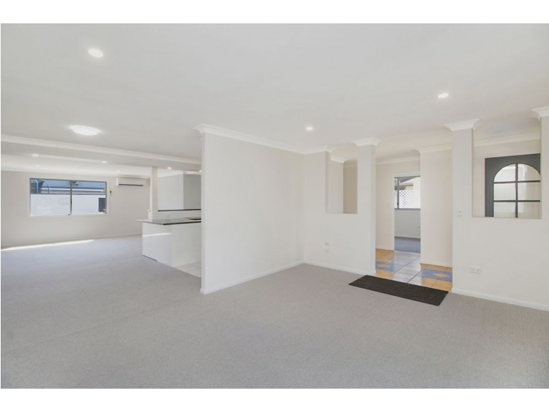 19 Riviera Avenue, Tweed Heads West NSW 2485