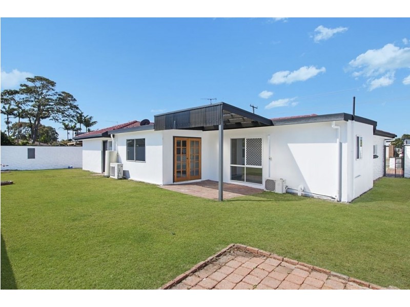 19 Riviera Avenue, Tweed Heads West NSW 2485