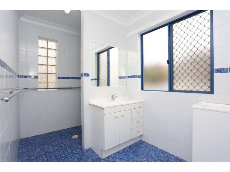 1/8 Lord Street, Coolangatta QLD 4225