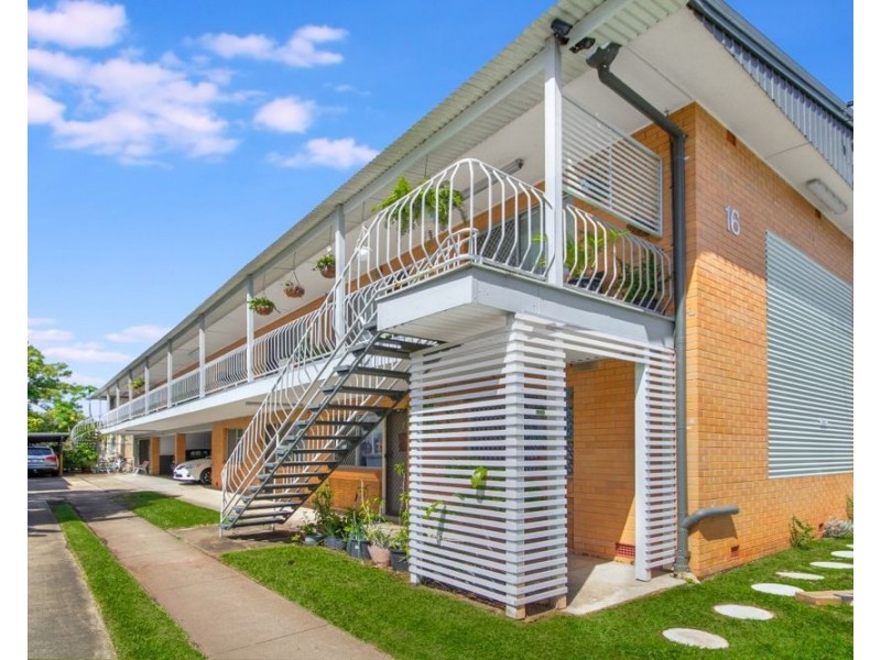 4/16 Haig Street, Kirra QLD 4225