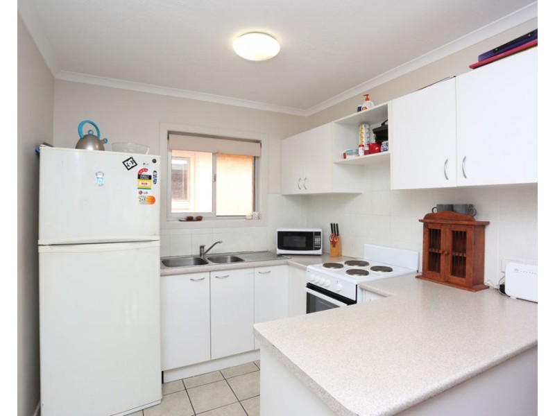 4/16 Haig Street, Kirra QLD 4225