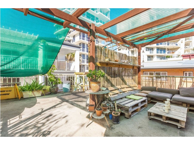 3/204 Marine Parade, Coolangatta QLD 4225