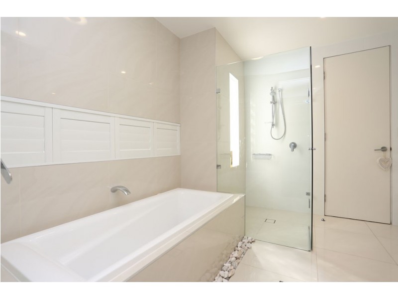 1/67 Stapylton Street, Coolangatta QLD 4225