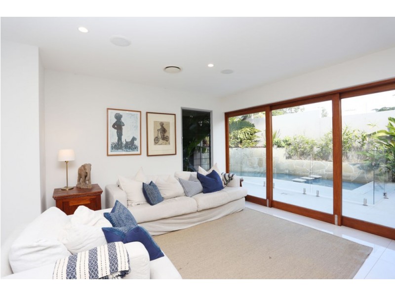 1/67 Stapylton Street, Coolangatta QLD 4225