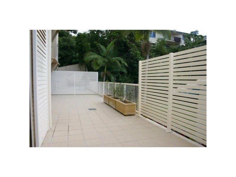 2/91 McLean Street, Coolangatta QLD 4225