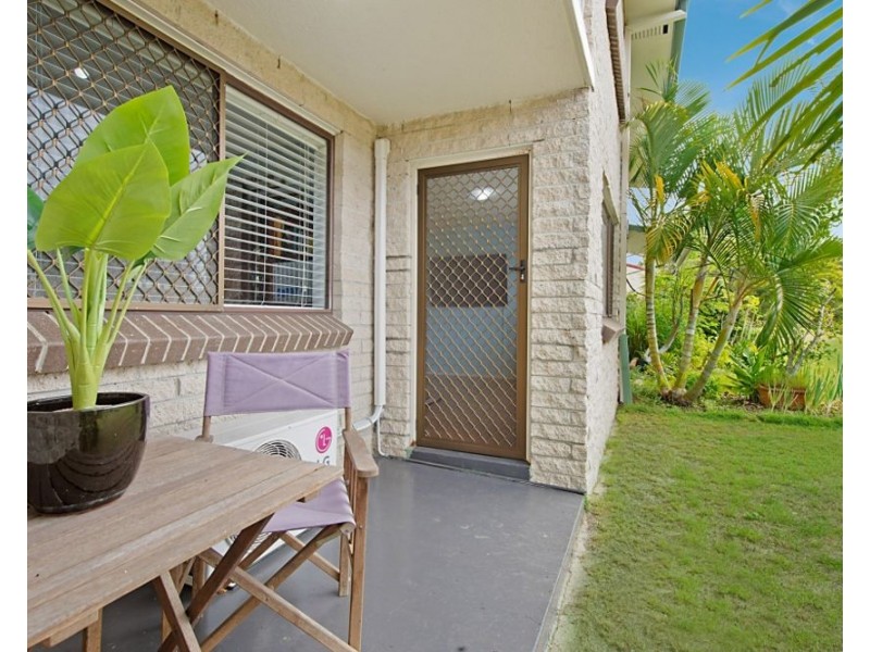 2/23 Coolangatta Road, Kirra QLD 4225