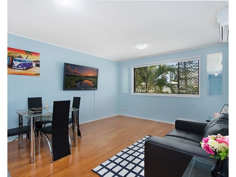 2/23 Coolangatta Road, Kirra QLD 4225