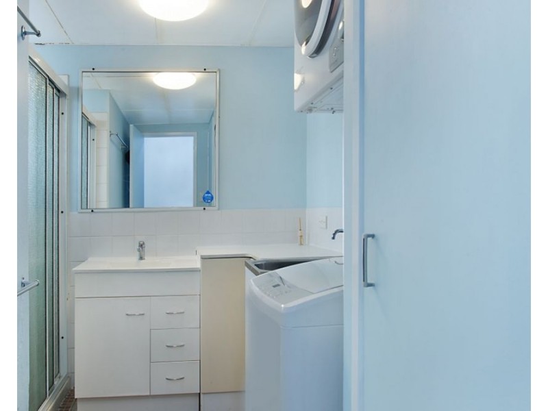 2/23 Coolangatta Road, Kirra QLD 4225