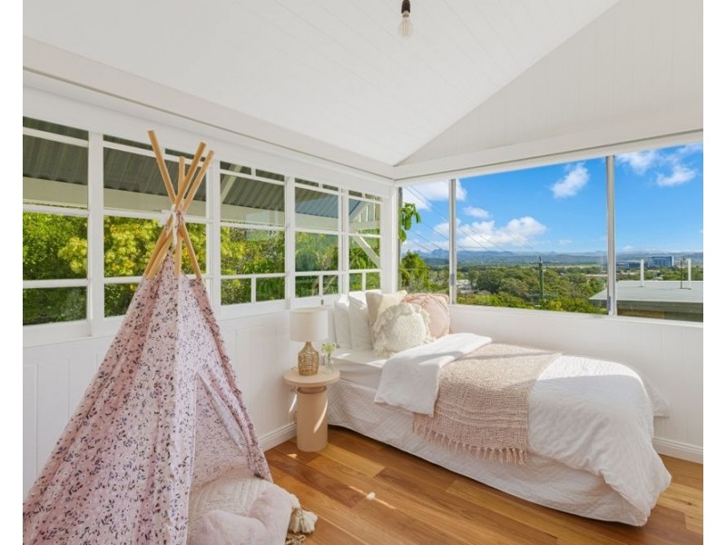 25 Tweed Street, Coolangatta QLD 4225