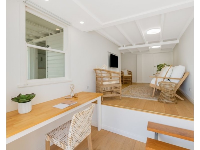 25 Tweed Street, Coolangatta QLD 4225