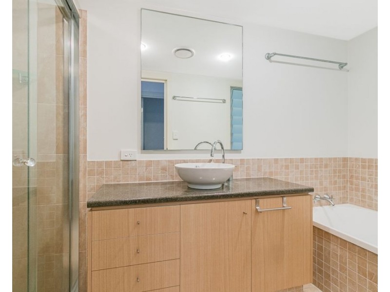 1/50 Tweed Street, Coolangatta QLD 4225