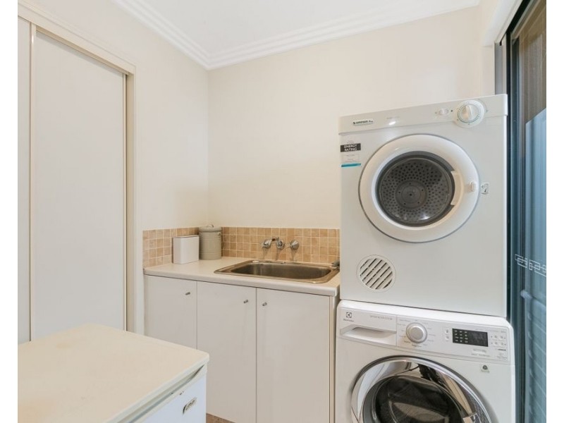 1/50 Tweed Street, Coolangatta QLD 4225