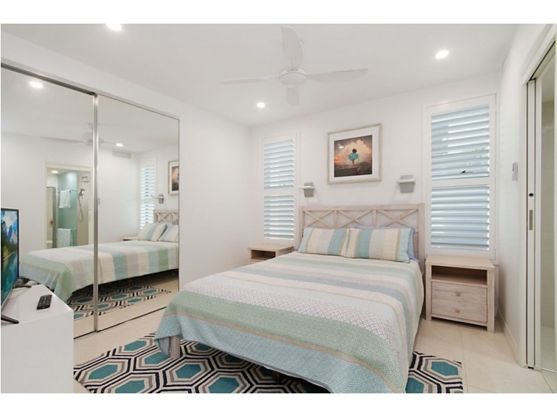 201/108 Pacific Parade, Bilinga QLD 4225