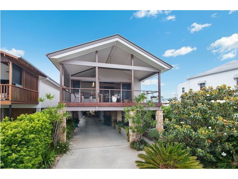 104 Riverside Drive, Tumbulgum NSW 2490