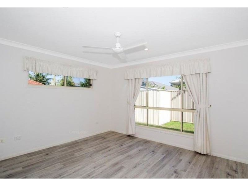 2/9 Seabreeze Boulevard, Pottsville NSW 2489