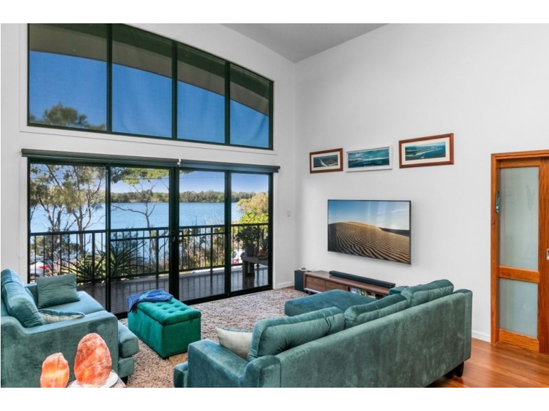7 Wommin Lake Cres, Fingal Head NSW 2487