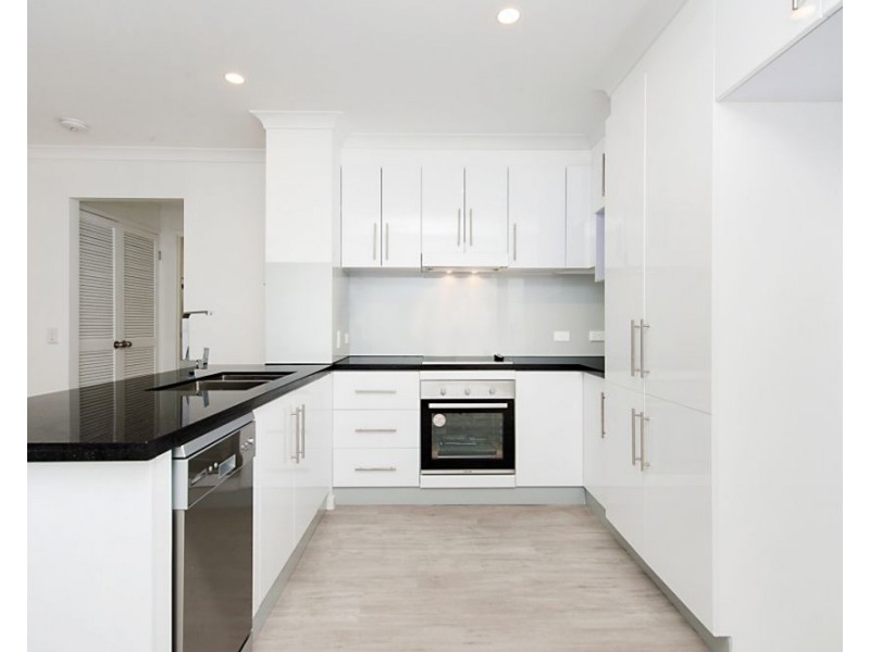 10/205 Boundary Street, Rainbow Bay QLD 4225